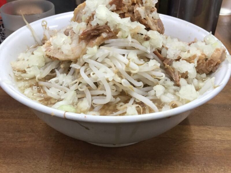 ラーメン麺徳 東上野店 – 豚入り大ラーメン